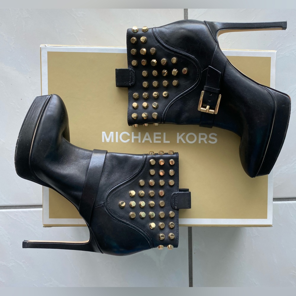 Michael Kors Bryn Gold Studded Ankle Boot sz 8 Like New!
